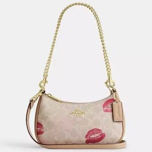 Coach mini Teri kiss lips crossbody
